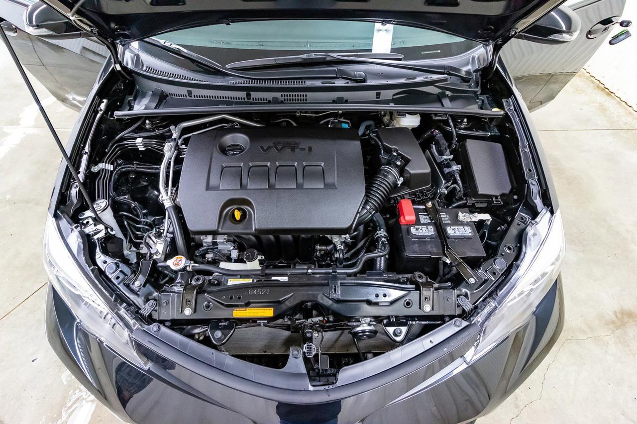 2019 Toyota Corolla SE Leatherette Roof BCam Red Deer AB