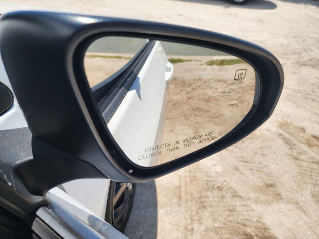 2019 Toyota Corolla XLE~ACCIDENT AVOIDANCE SYSTEMS~ADAPTIVE CRUISE CONTROL~BLUETOOTH~HEATED SIDE MIRRORS Sarasota FL