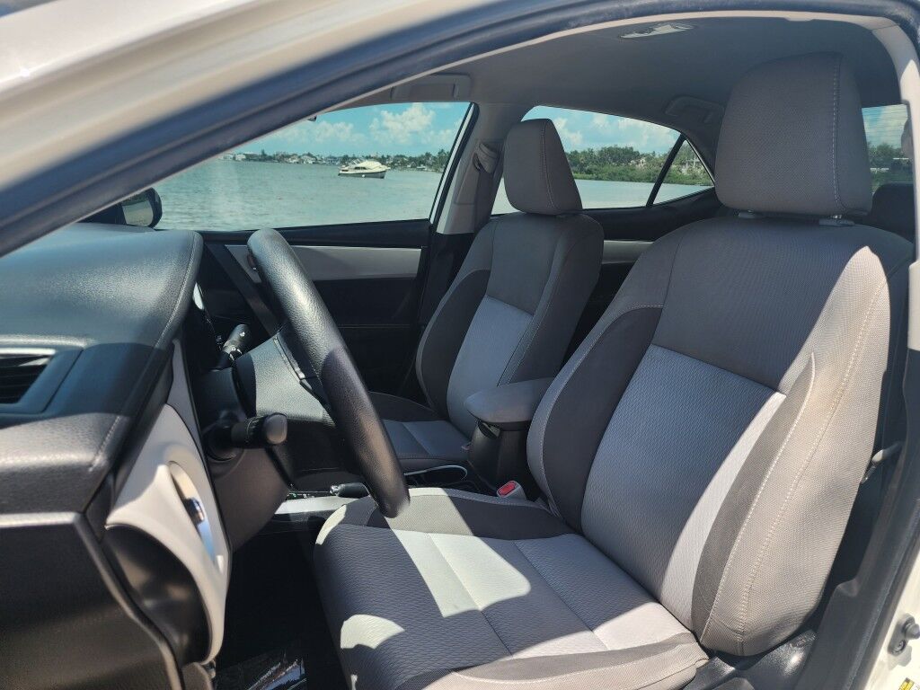 2019 Toyota Corolla XLE~ACCIDENT AVOIDANCE SYSTEMS~ADAPTIVE CRUISE CONTROL~BLUETOOTH~HEATED SIDE MIRRORS Sarasota FL