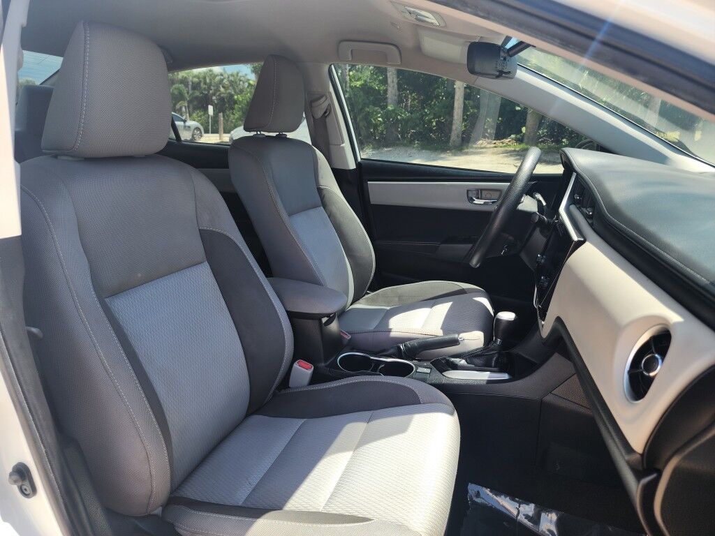 2019 Toyota Corolla XLE~ACCIDENT AVOIDANCE SYSTEMS~ADAPTIVE CRUISE CONTROL~BLUETOOTH~HEATED SIDE MIRRORS Sarasota FL