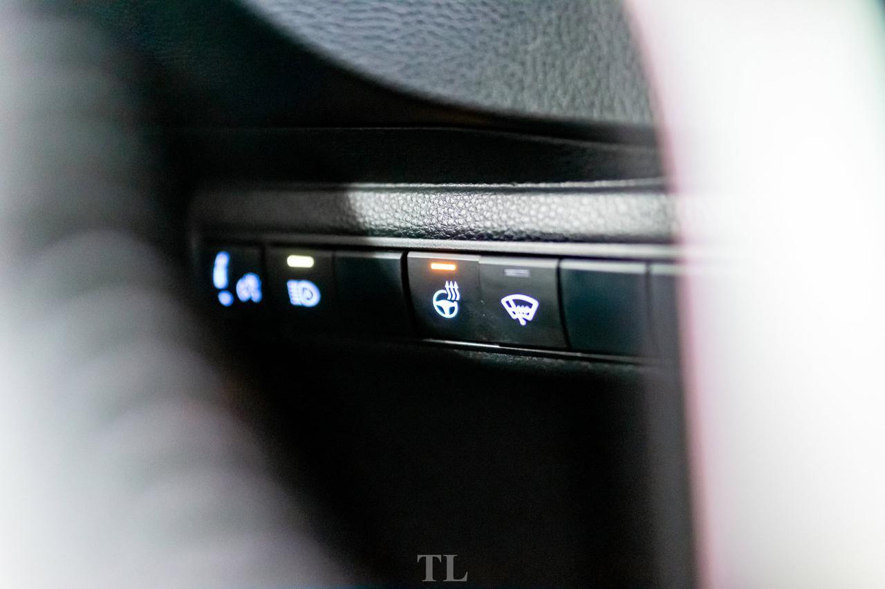 2019 Toyota Corolla XSE Hatchback Nav BCam Red Deer AB