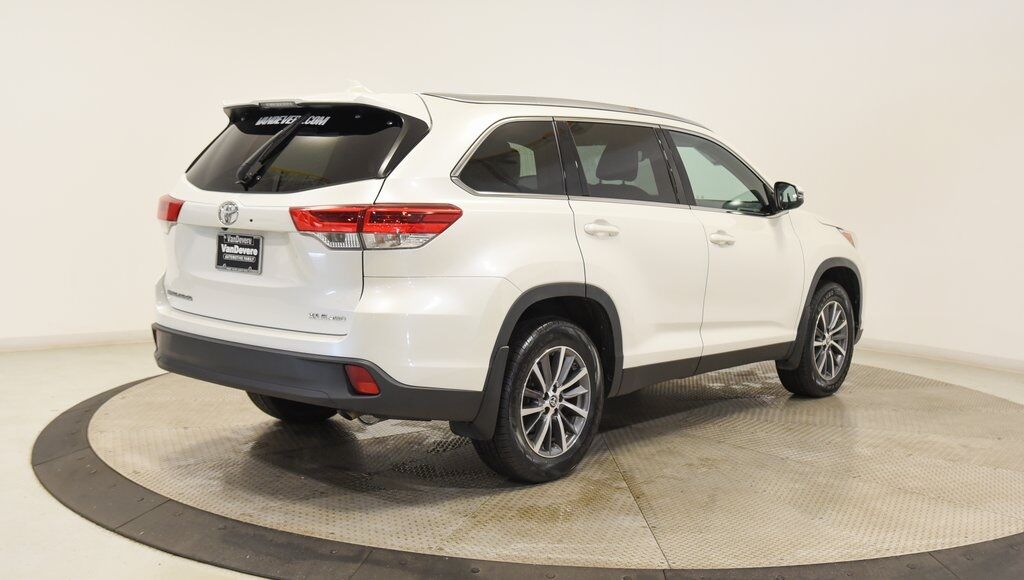 2019 Toyota Highlander Akron