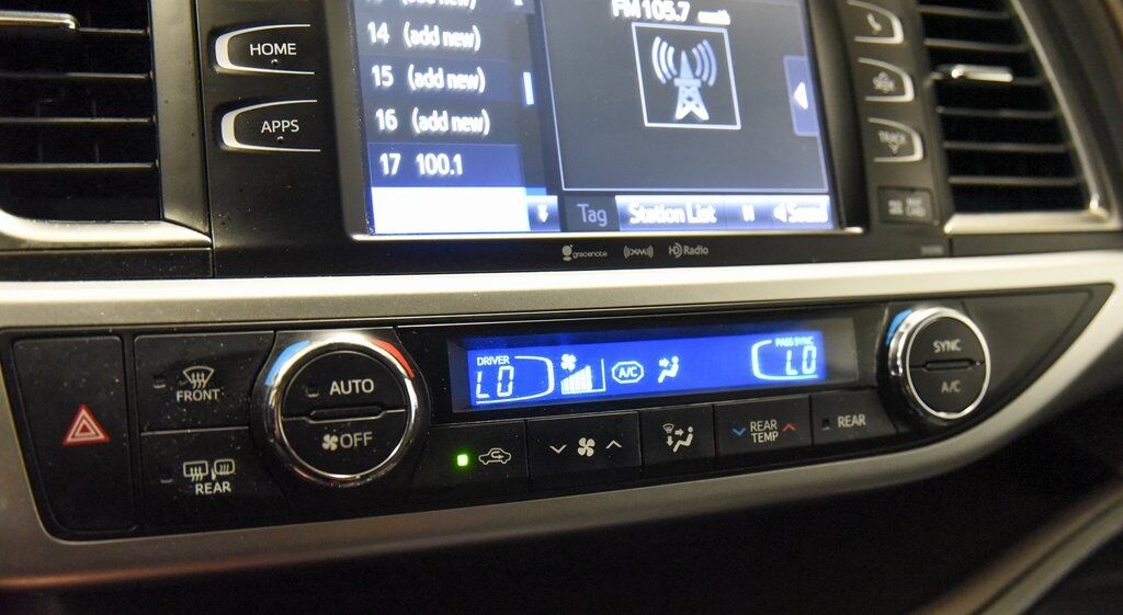 2019 Toyota Highlander Akron
