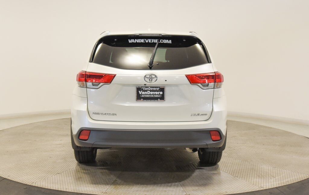 2019 Toyota Highlander Akron