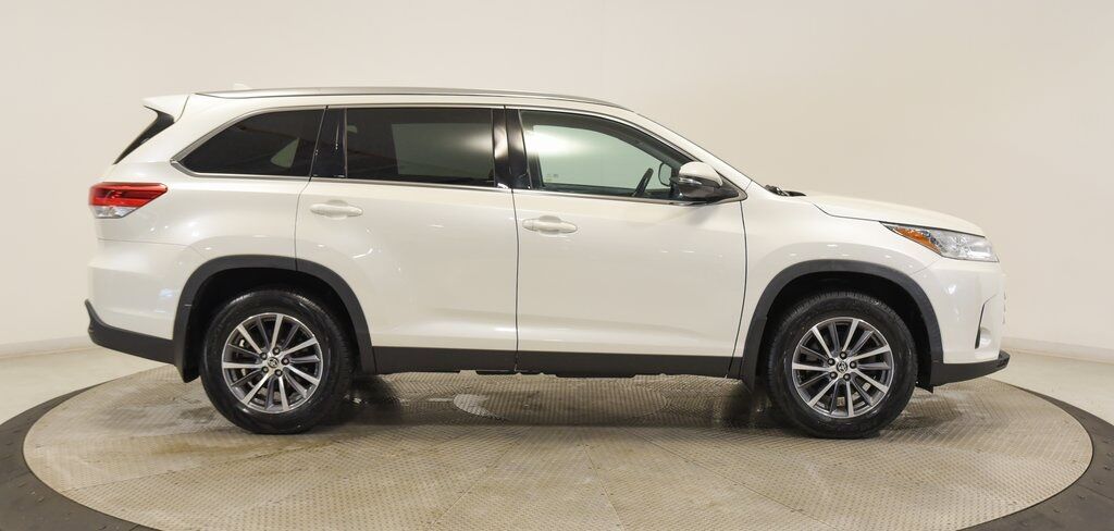 2019 Toyota Highlander Akron