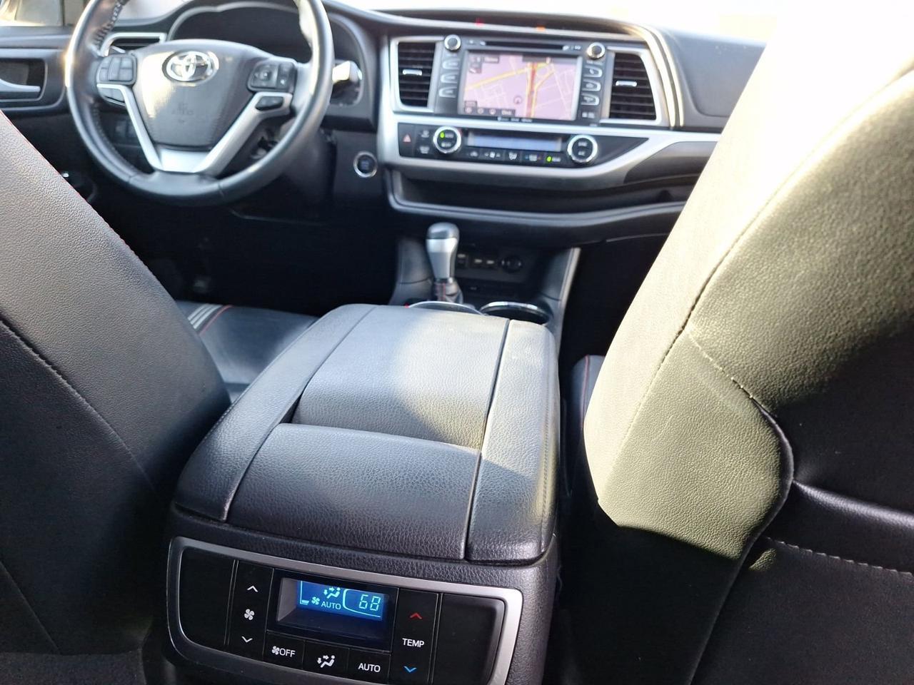 2019 Toyota Highlander Hurst TX