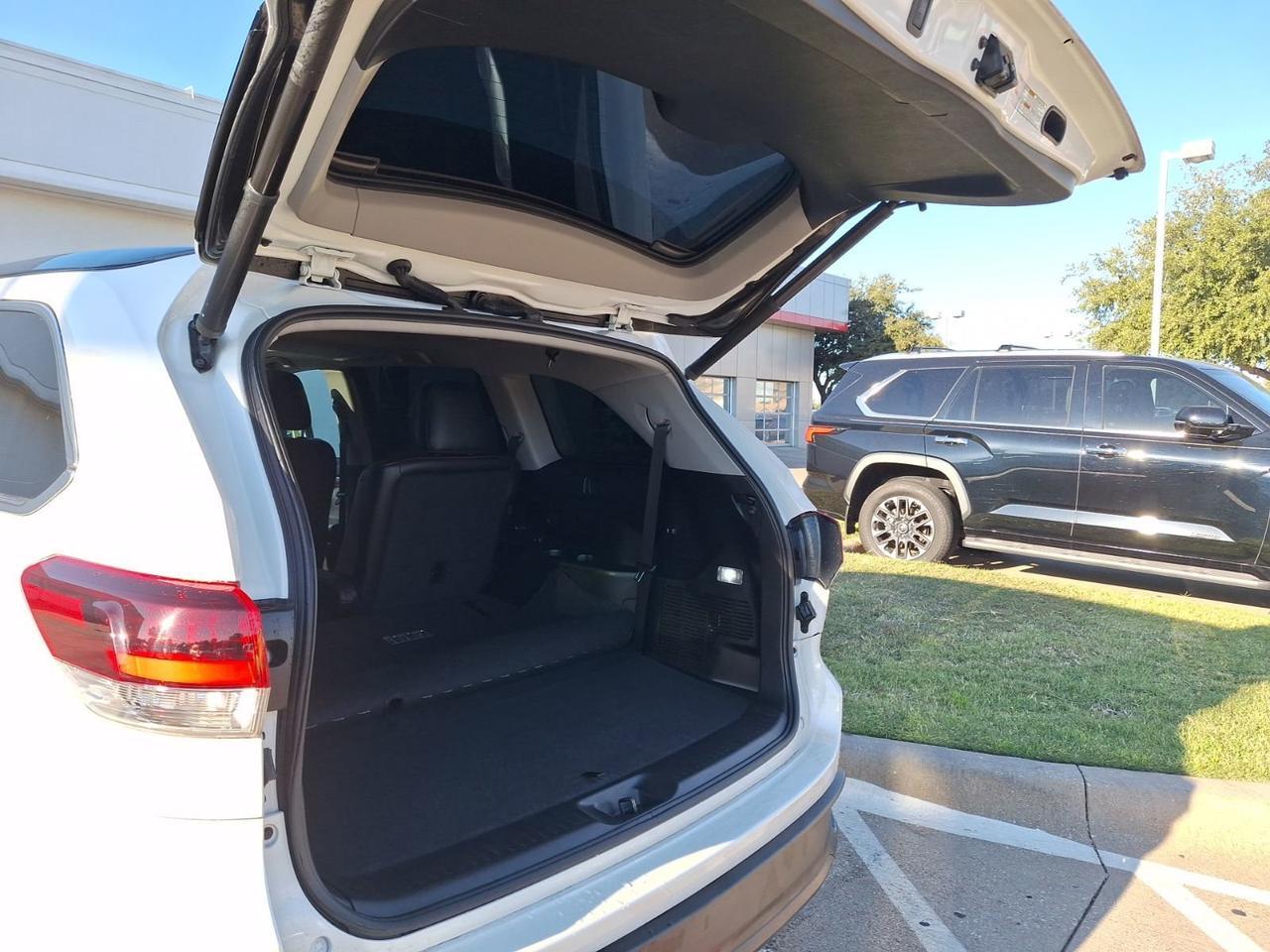 2019 Toyota Highlander Hurst TX