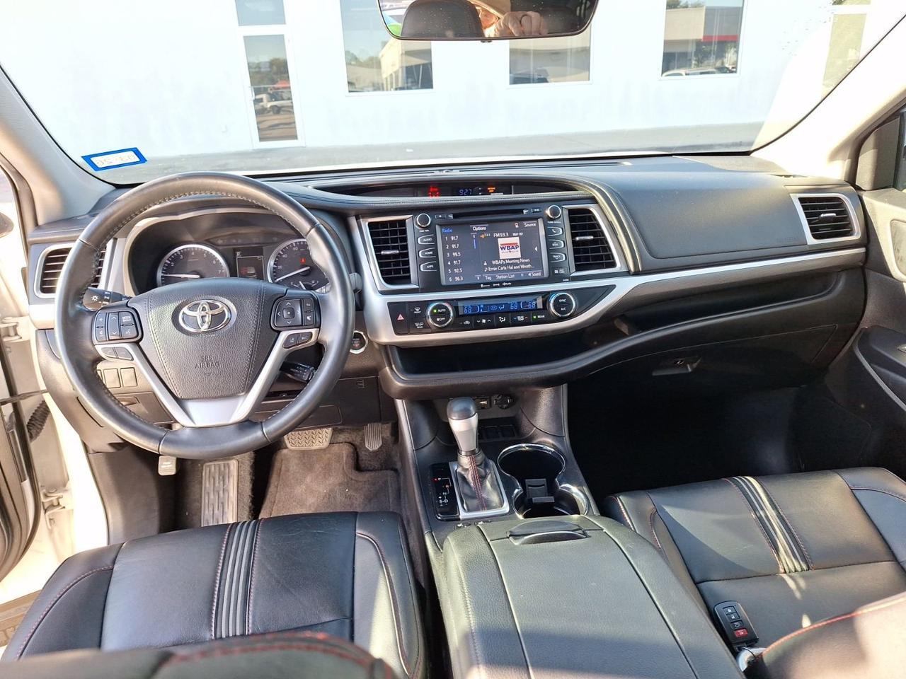 2019 Toyota Highlander Hurst TX