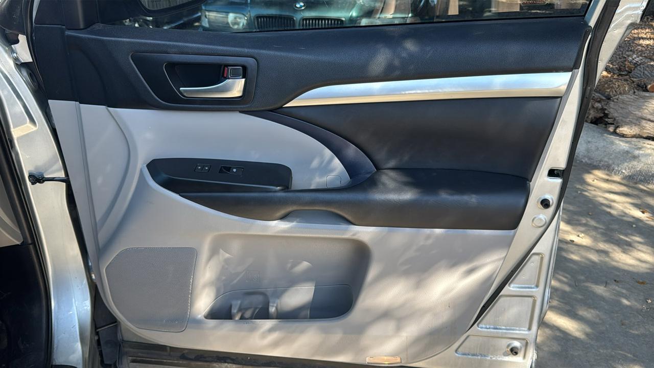 2019 Toyota Highlander  Selma TX