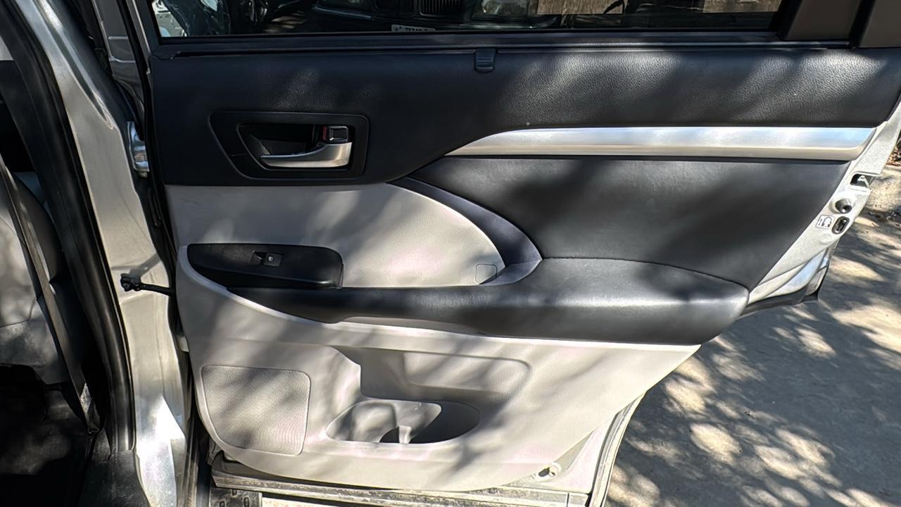 2019 Toyota Highlander  Selma TX