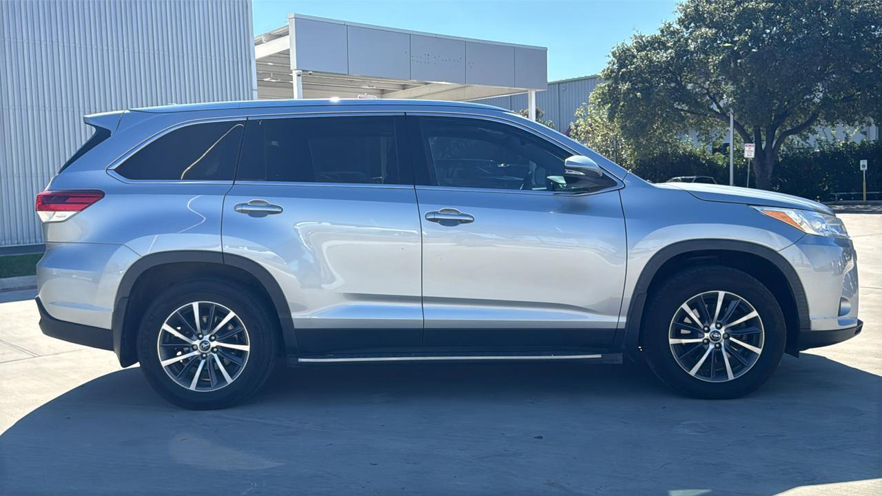 2019 Toyota Highlander  Selma TX