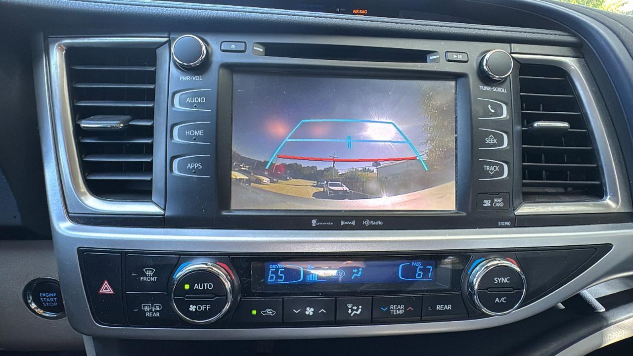 2019 Toyota Highlander  Selma TX