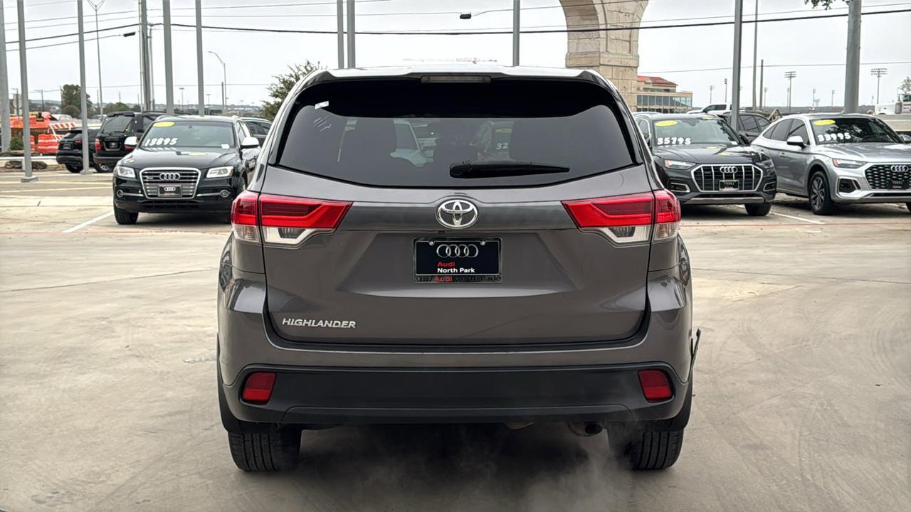 2019 Toyota Highlander  Selma TX
