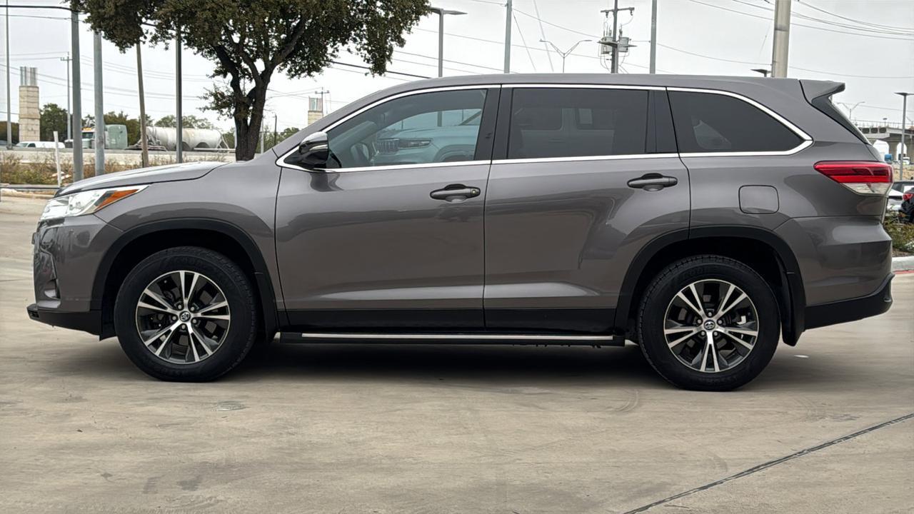 2019 Toyota Highlander  Selma TX