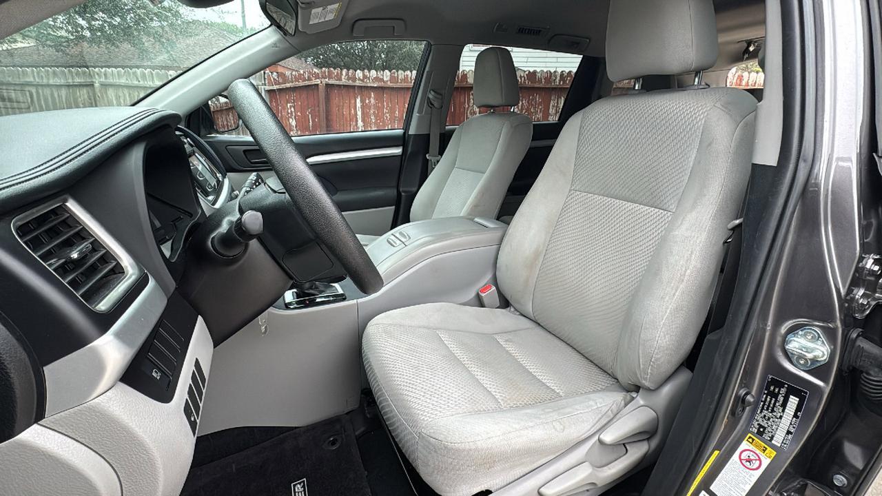 2019 Toyota Highlander  Selma TX