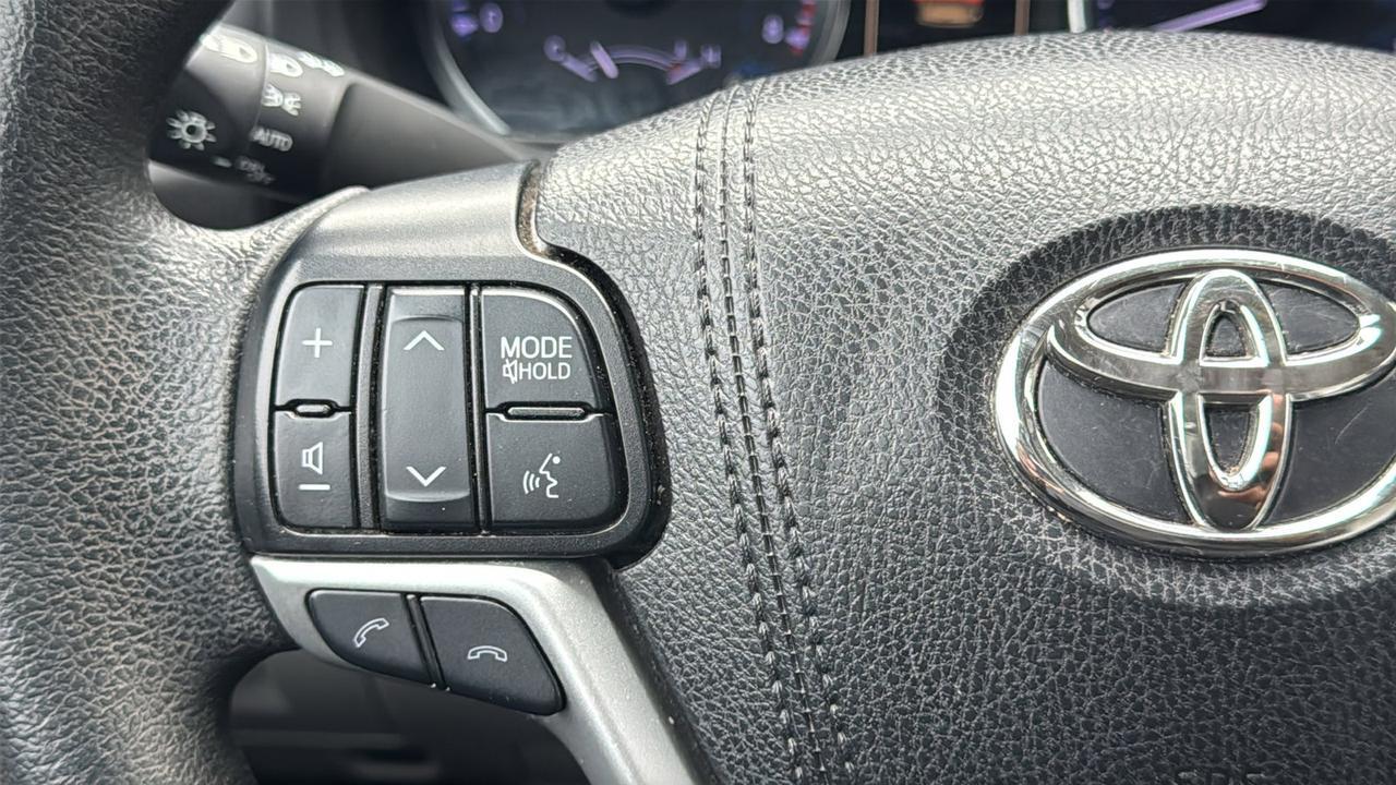 2019 Toyota Highlander  Selma TX