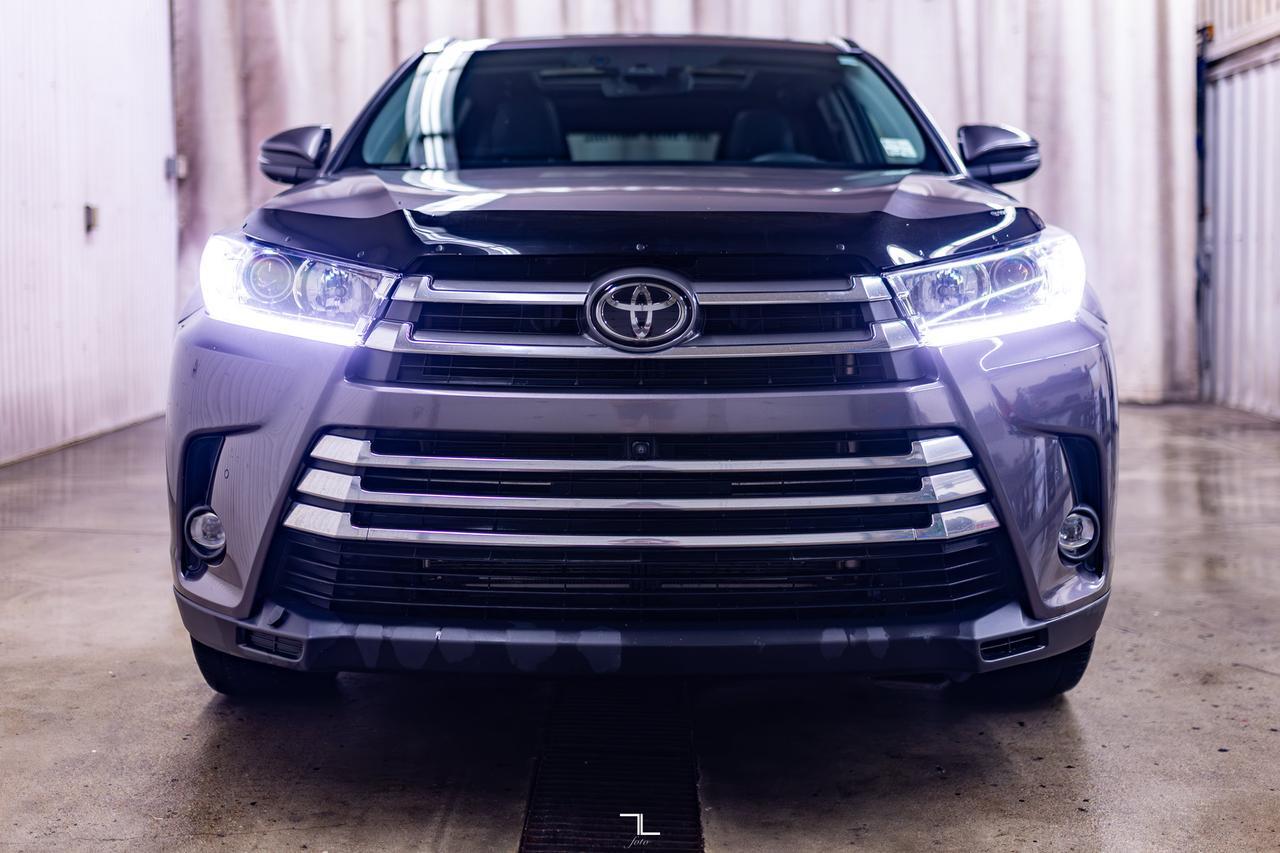 2019 Toyota Highlander AWD Limited Leather Roof Nav BCam Red Deer AB