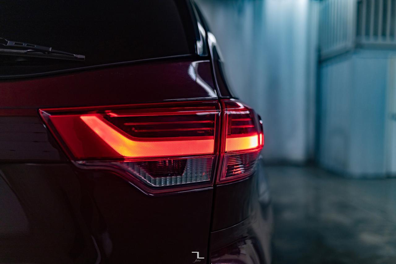 2019 Toyota Highlander AWD XLE Leather Roof Nav BCam Red Deer AB