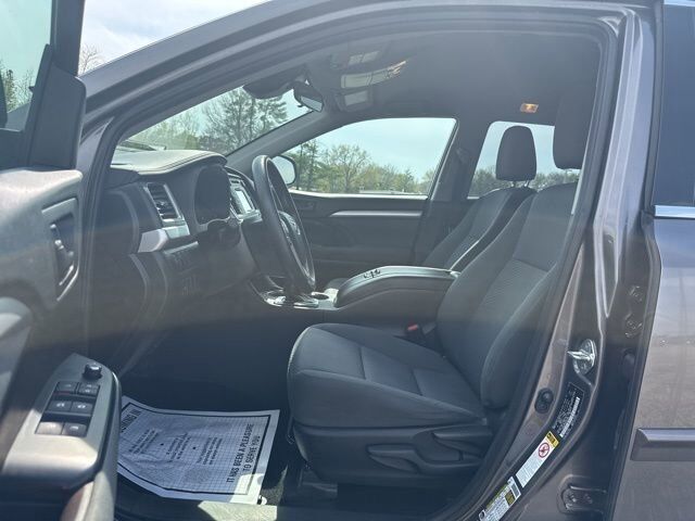 2019 Toyota Highlander Hybrid LE Carbondale IL
