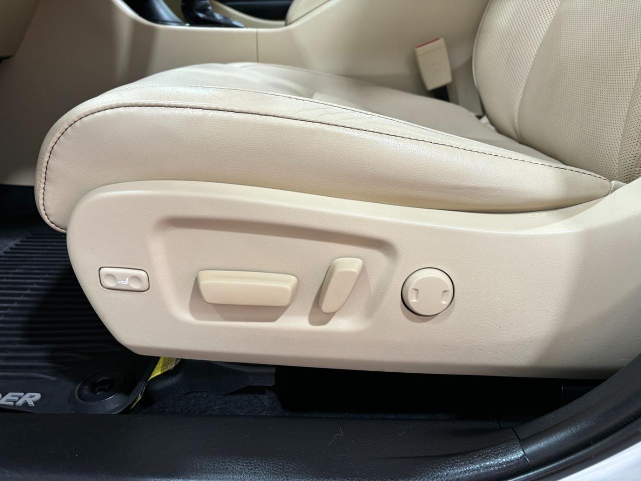 2019 Toyota Highlander Hybrid Limited Franklin OH