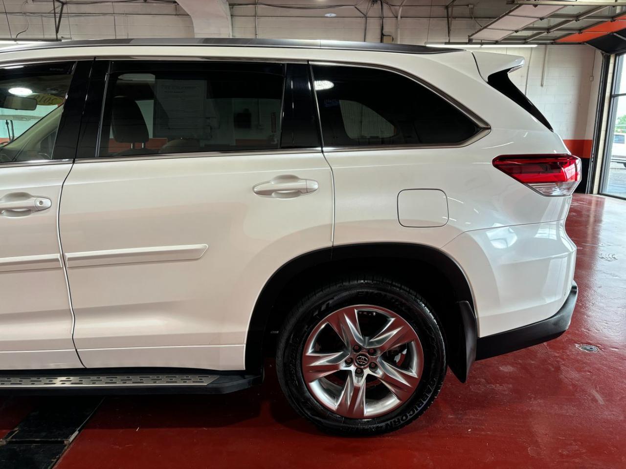2019 Toyota Highlander Hybrid Limited Franklin OH