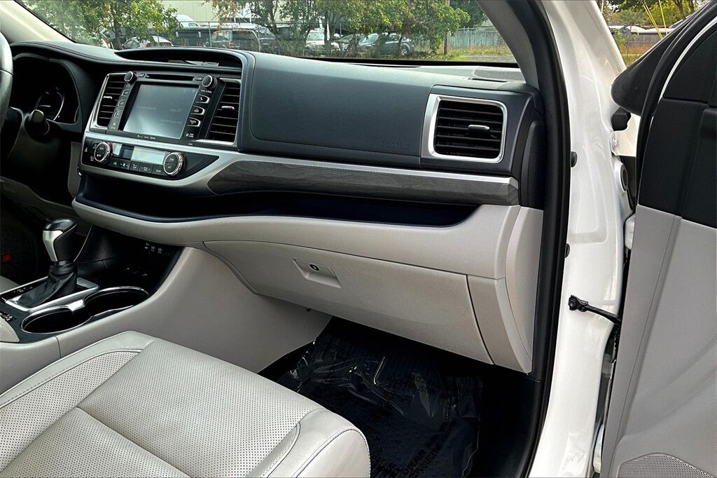 2019 Toyota Highlander Hybrid Limited Platinum OR