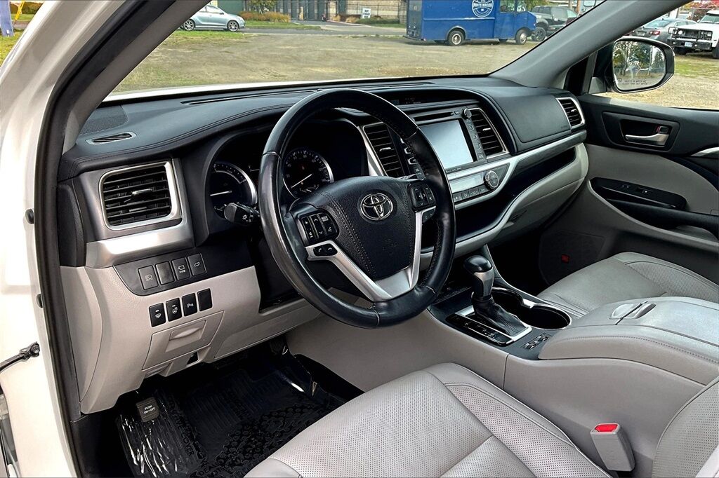 2019 Toyota Highlander Hybrid Limited Platinum OR