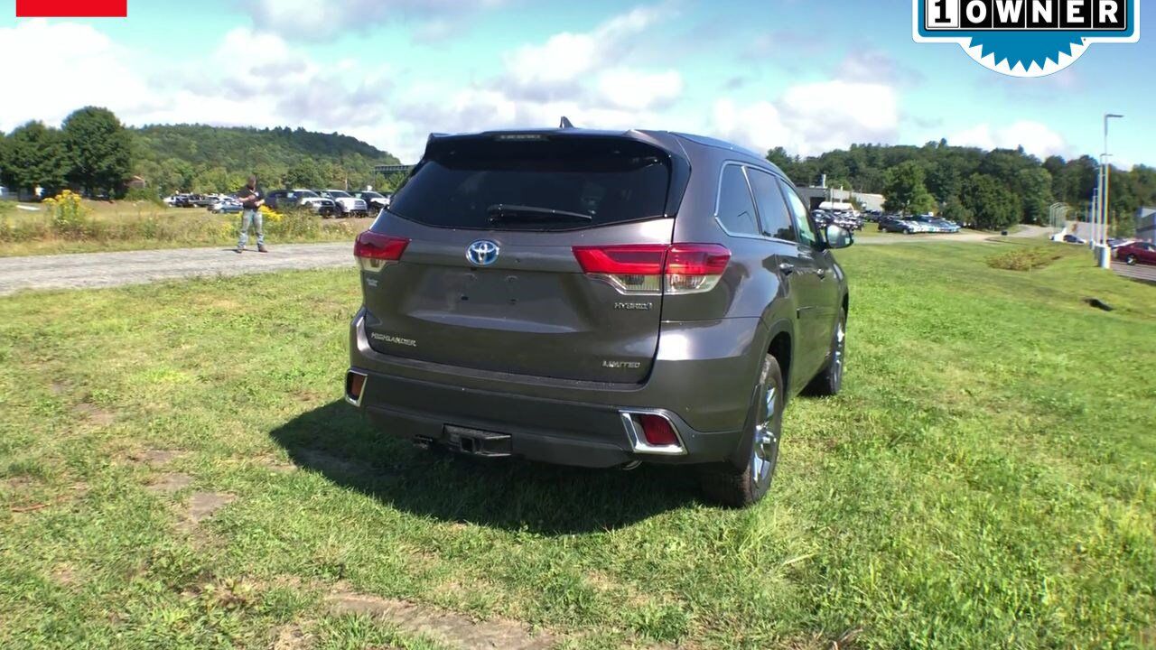 2019 Toyota Highlander Hybrid Limited Platinum White River Junction VT