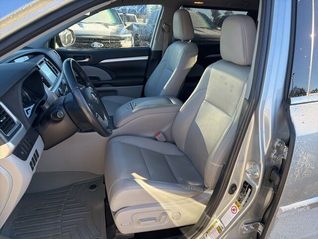 2019 Toyota Highlander Hybrid XLE Pine River MN