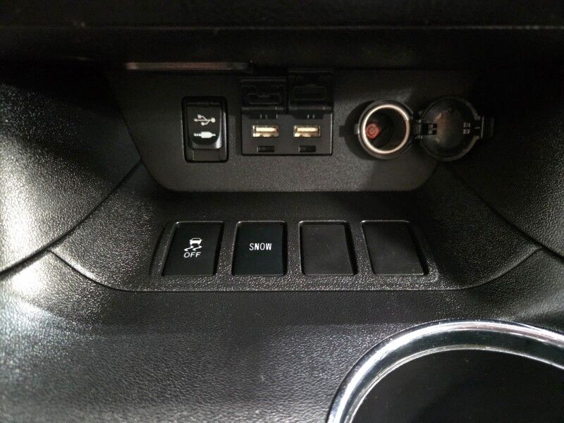 2019 Toyota Highlander LE 3rd Row 3.5L V6 Camera Michelin Tires FREE WARRANTY Call (682)58 Arlington TX