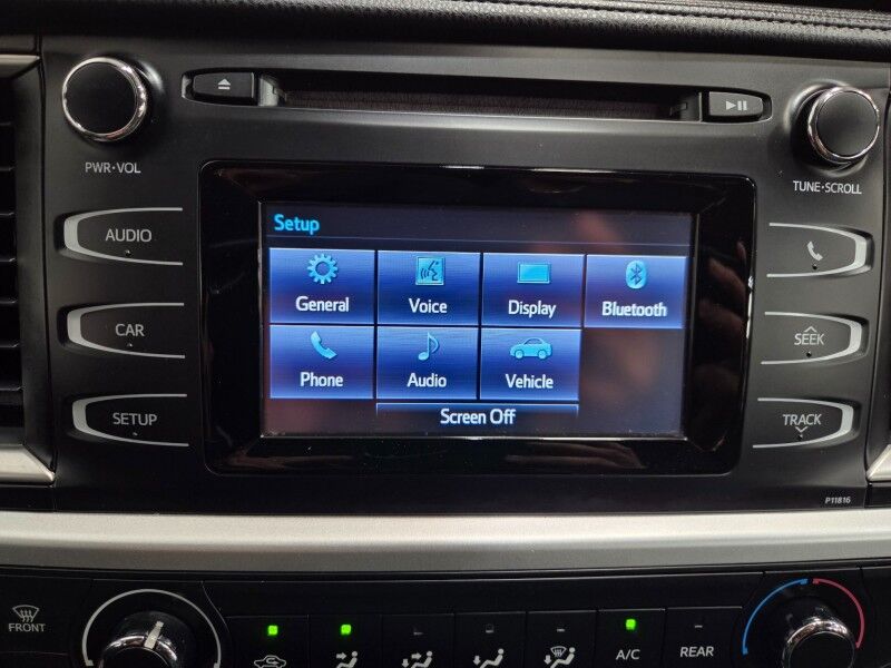 2019 Toyota Highlander LE 3rd Row 3.5L V6 Camera Michelin Tires FREE WARRANTY Call (682)587-6288 Arlington TX