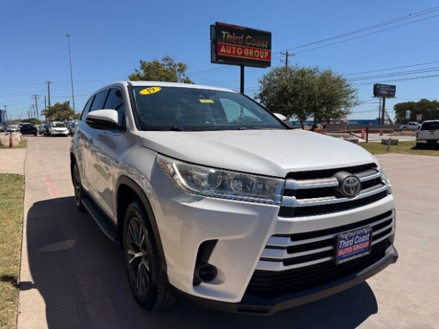2019 Toyota Highlander LE