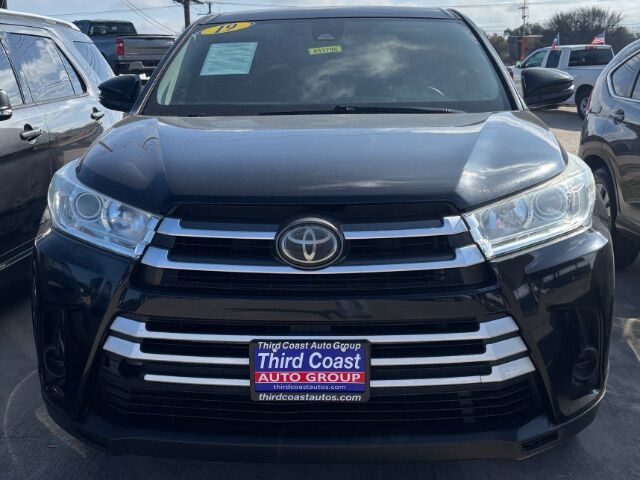 2019 Toyota Highlander LE