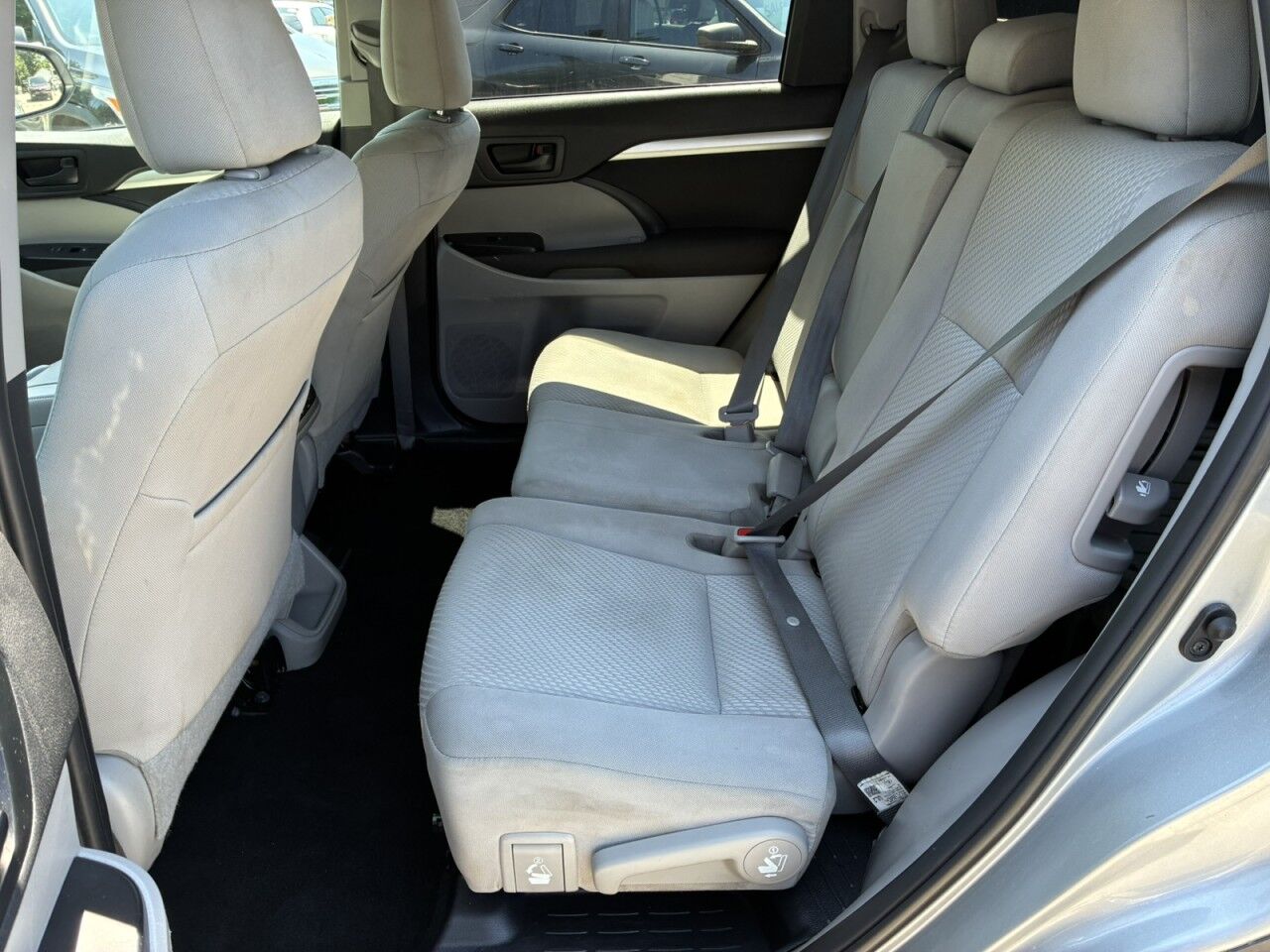 2019 Toyota Highlander LE Charlton MA