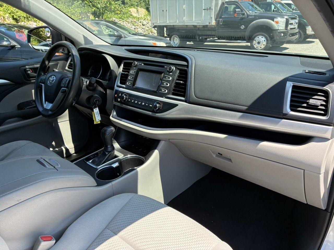 2019 Toyota Highlander LE Charlton MA