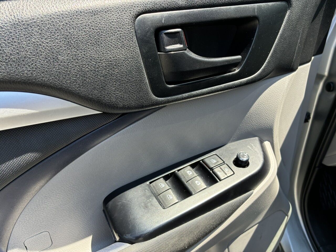 2019 Toyota Highlander LE Charlton MA
