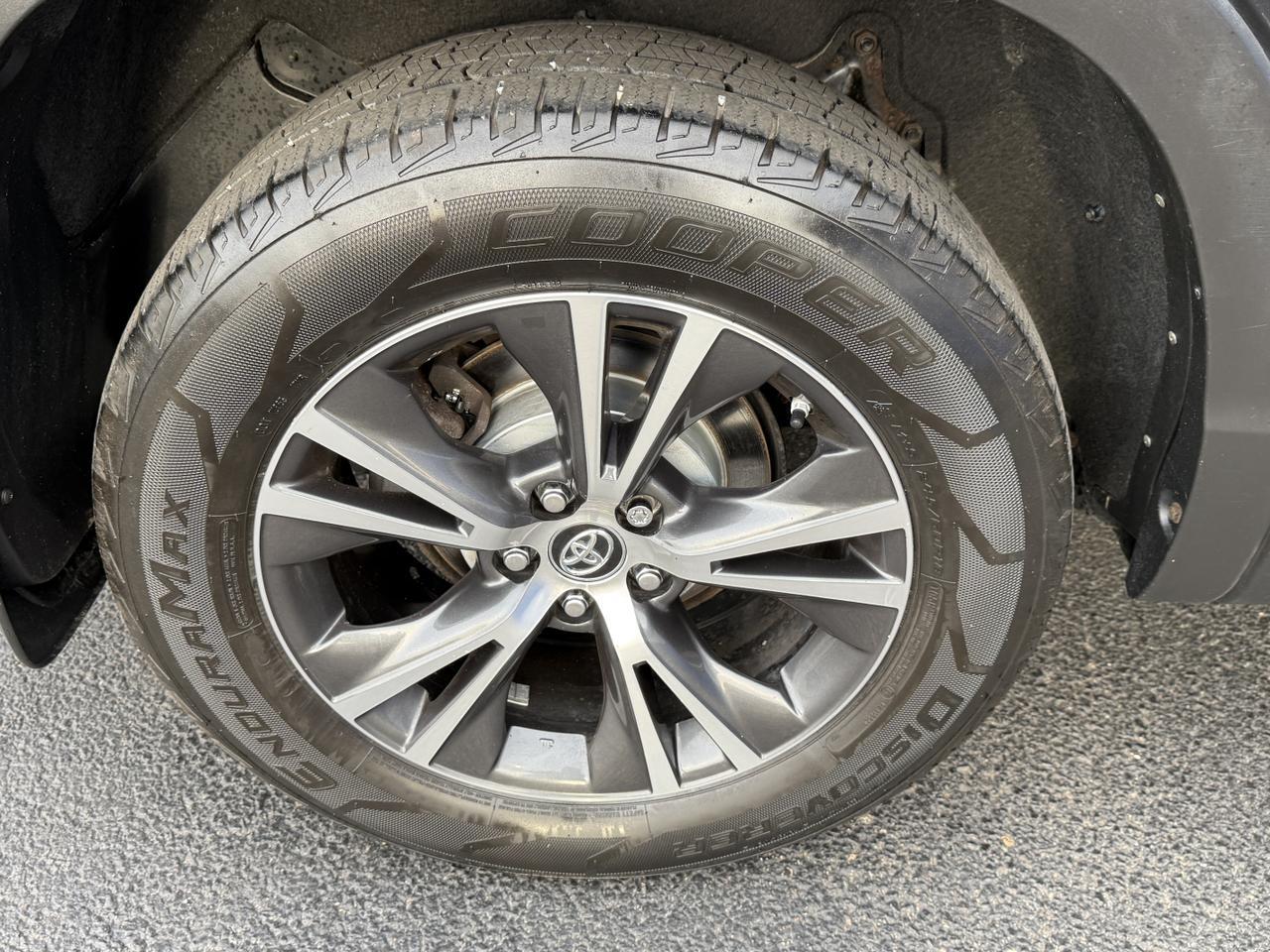 2019 Toyota Highlander LE Connellsville PA