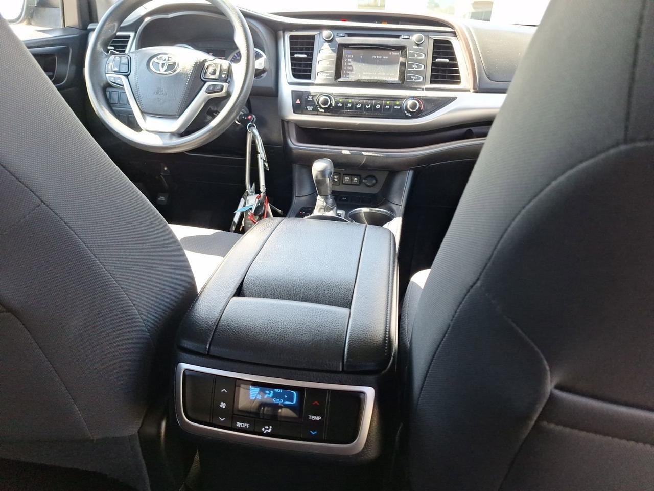 2019 Toyota Highlander LE Hurst TX