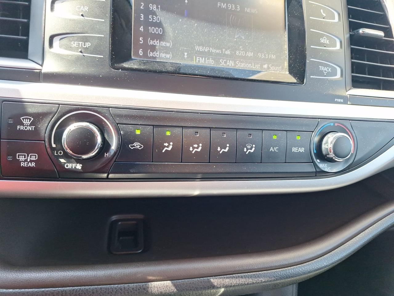 2019 Toyota Highlander LE Hurst TX