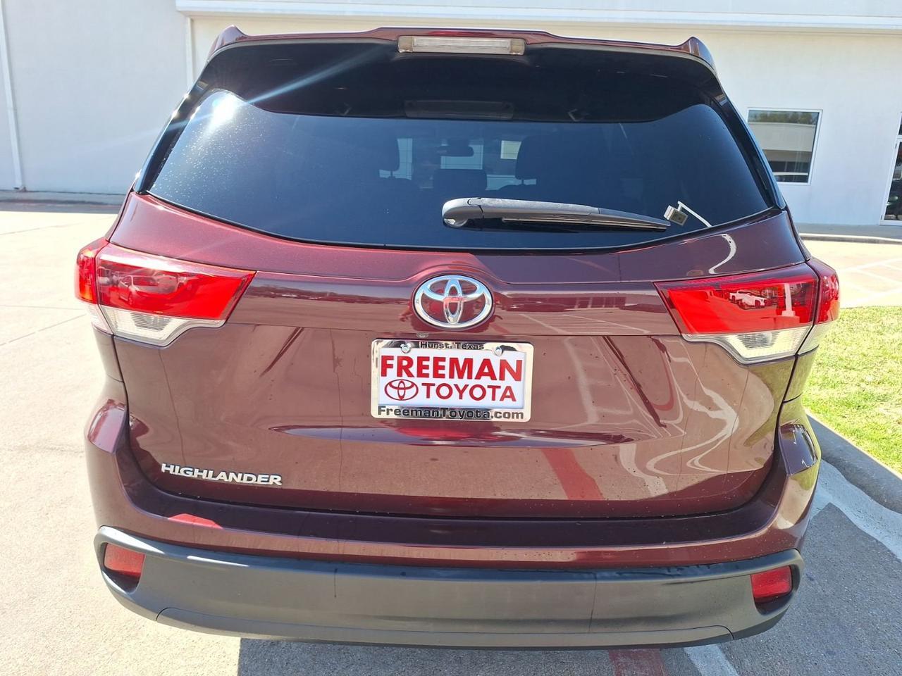 2019 Toyota Highlander LE Hurst TX
