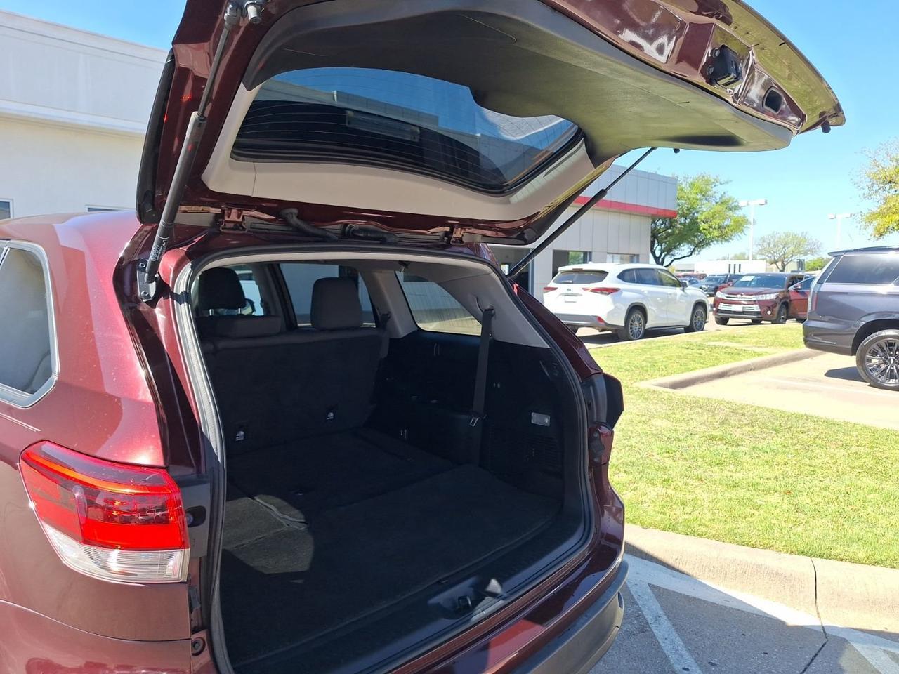 2019 Toyota Highlander LE Hurst TX