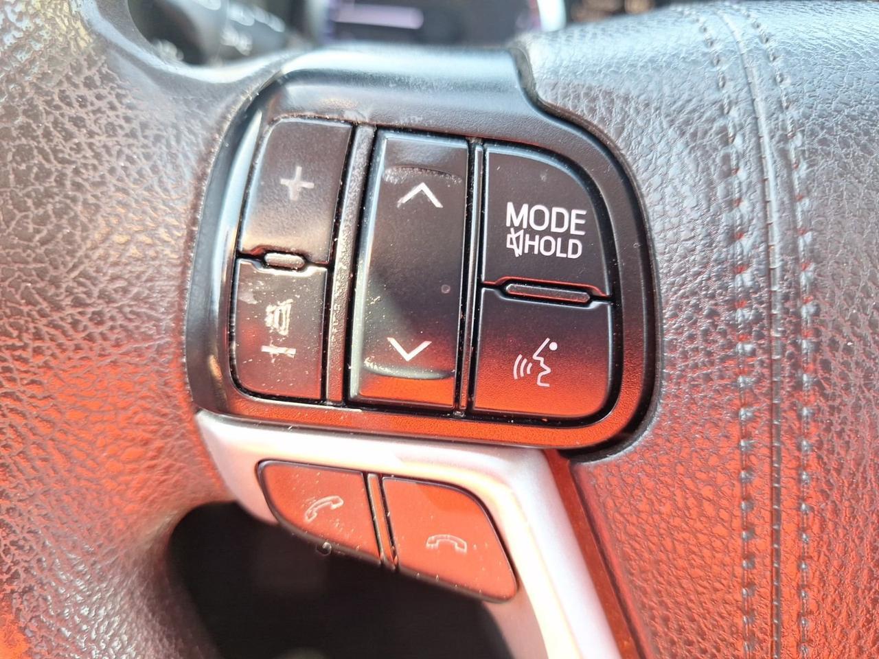 2019 Toyota Highlander LE Hurst TX