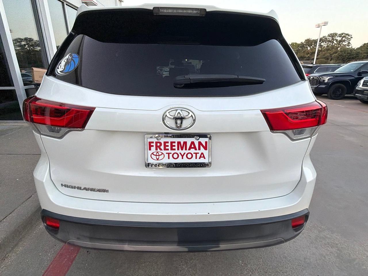 2019 Toyota Highlander LE Hurst TX