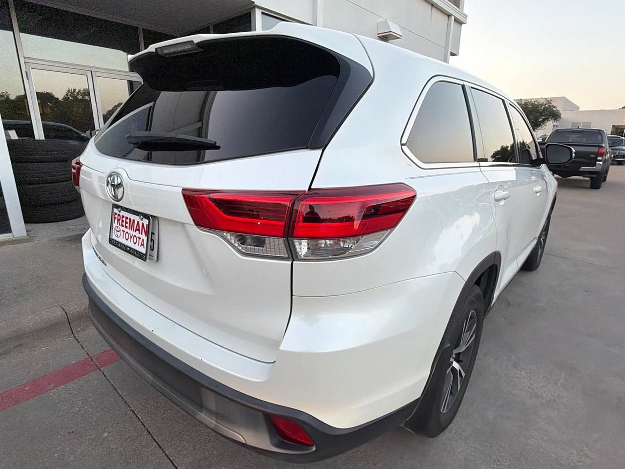 2019 Toyota Highlander LE Hurst TX