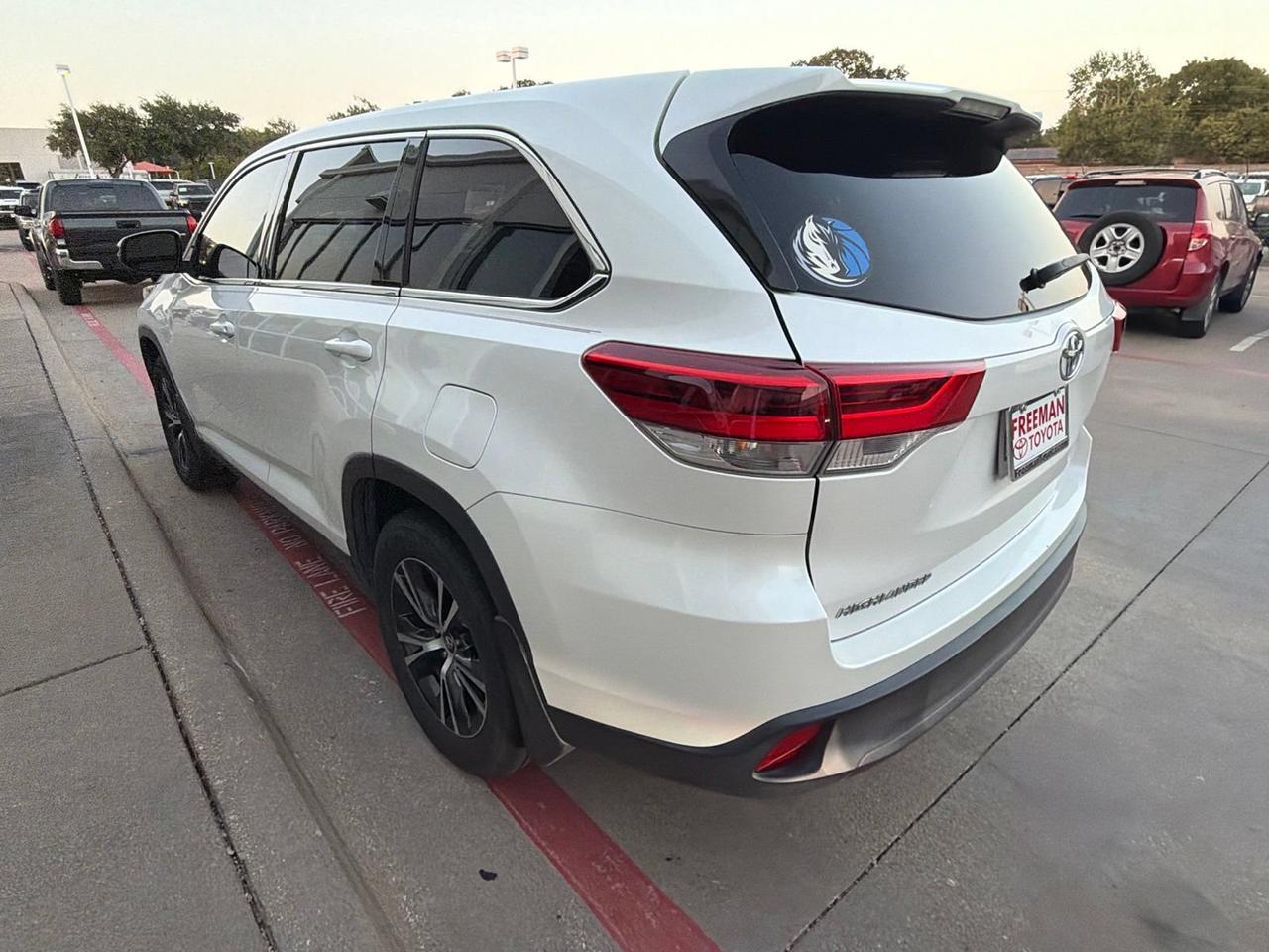 2019 Toyota Highlander LE Hurst TX