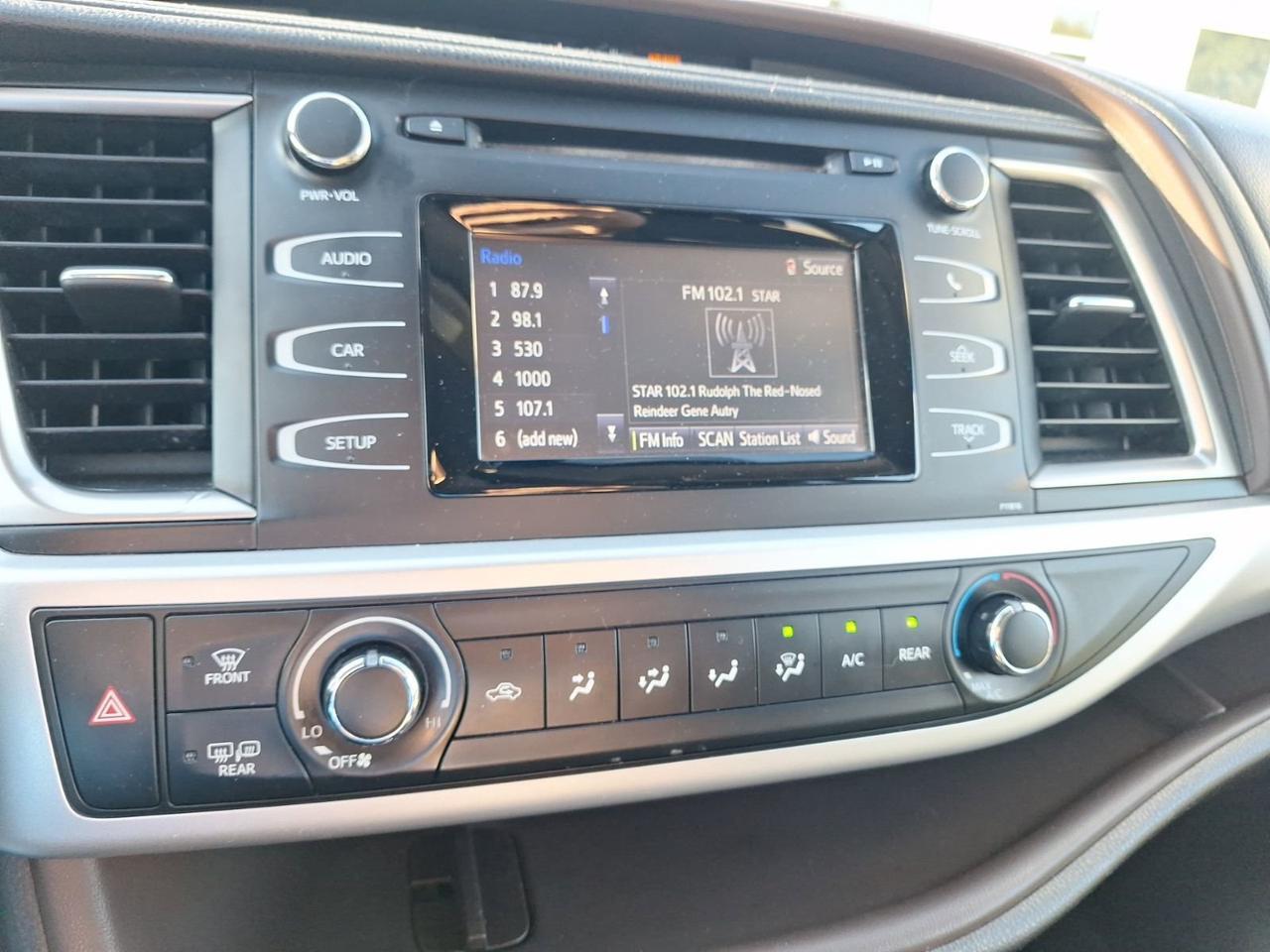 2019 Toyota Highlander LE Hurst TX