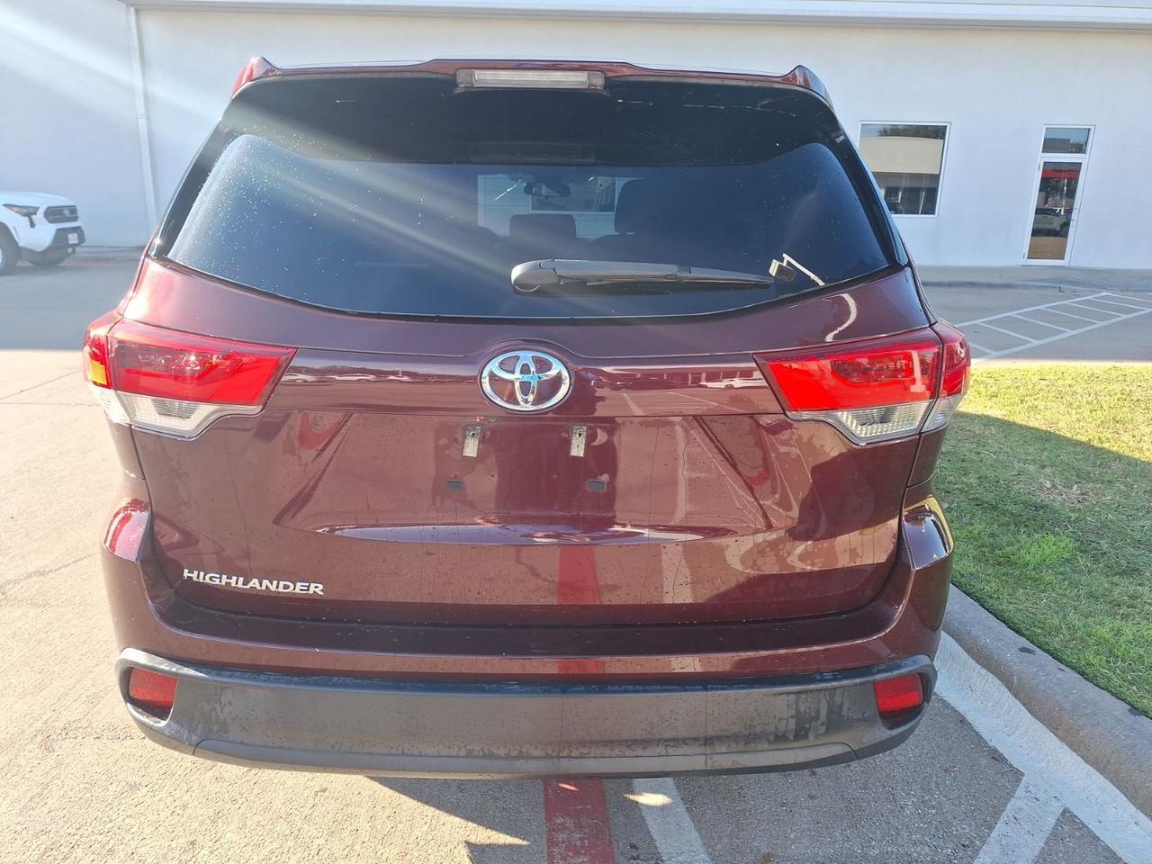 2019 Toyota Highlander LE Hurst TX