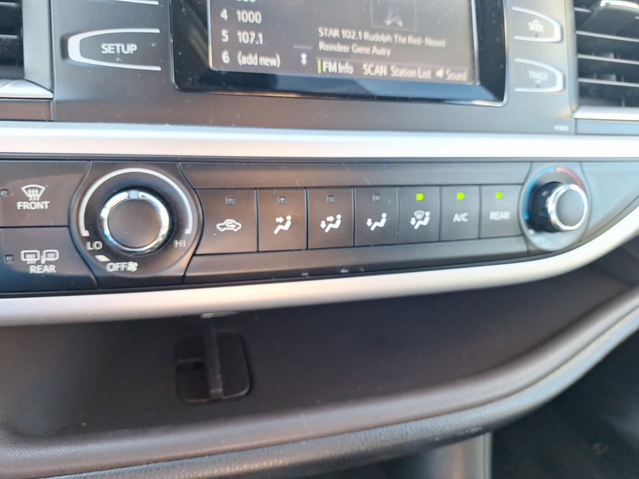 2019 Toyota Highlander LE Hurst TX