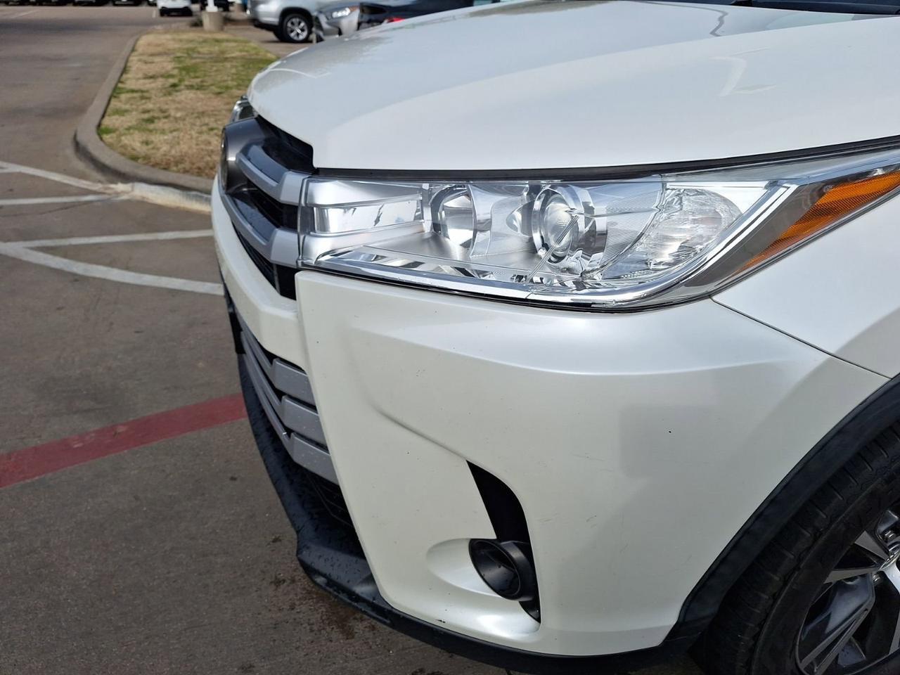 2019 Toyota Highlander LE Hurst TX