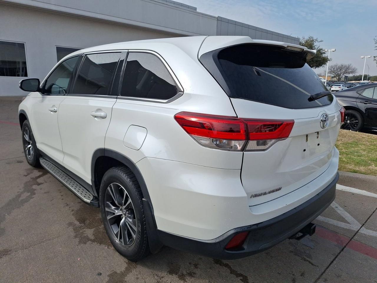 2019 Toyota Highlander LE Hurst TX